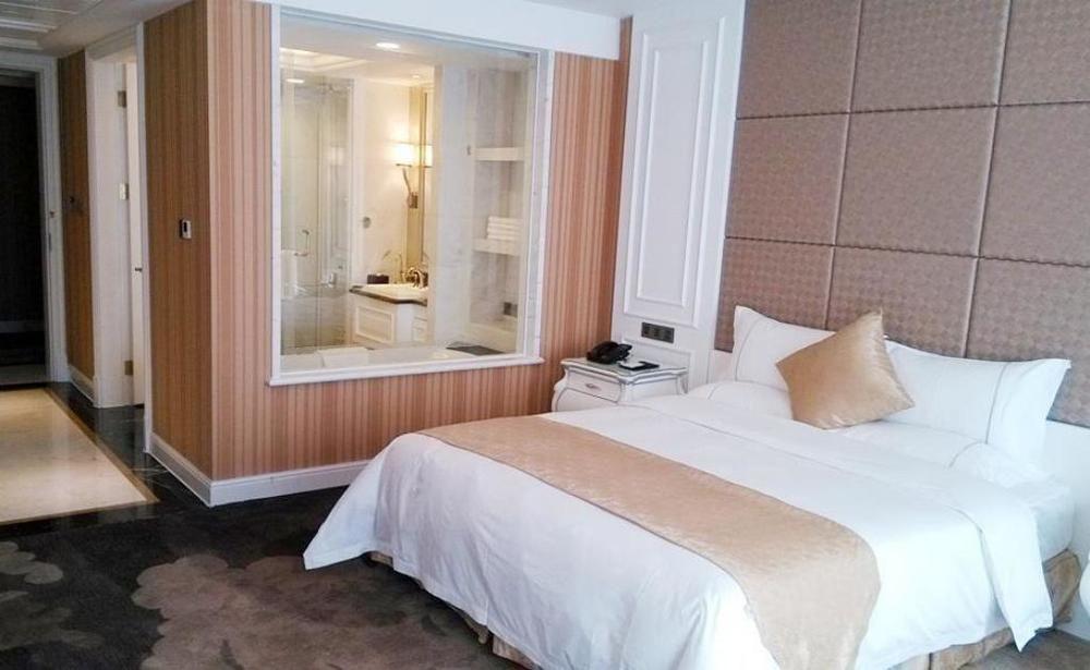 Datong Weidu International Hotel Exterior photo