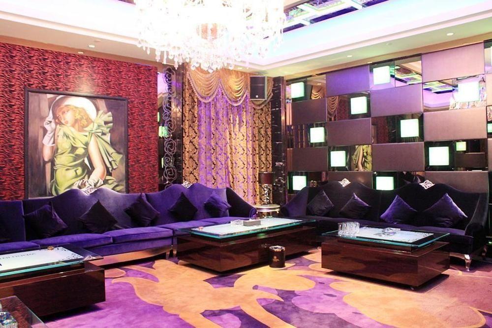 Datong Weidu International Hotel Exterior photo