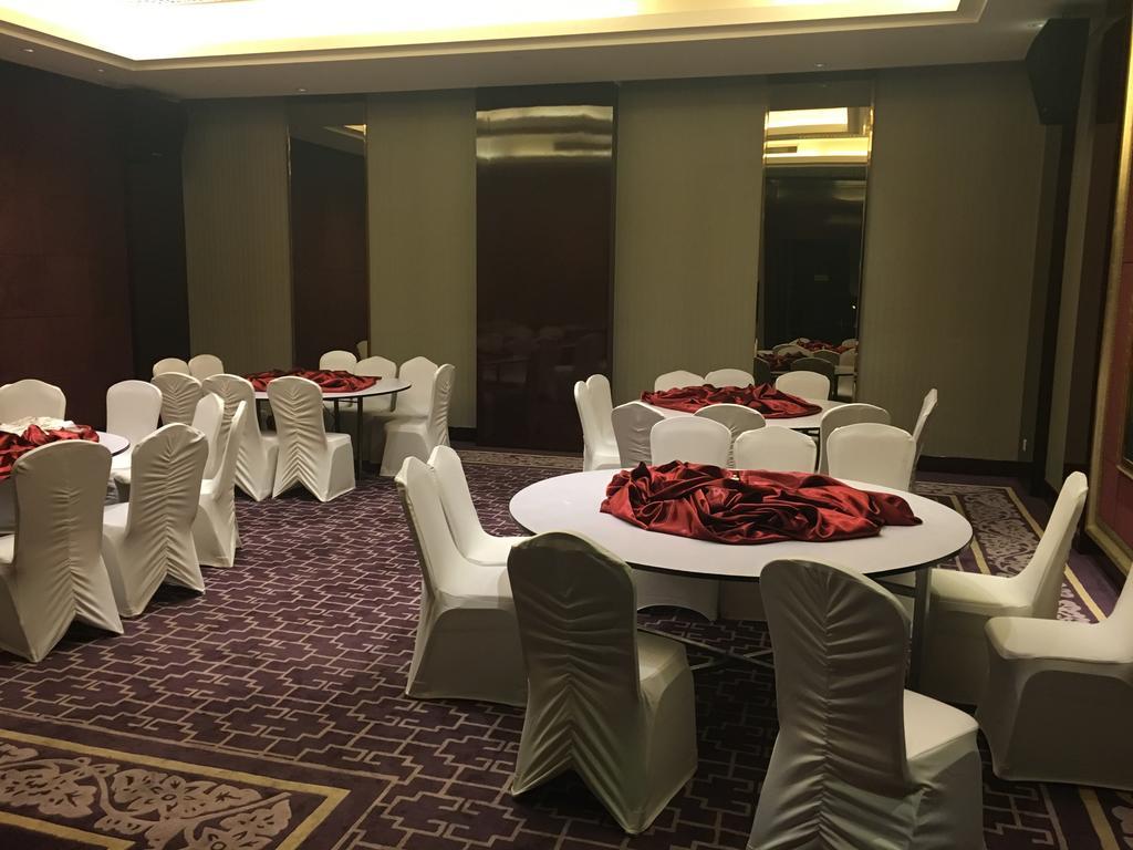 Datong Weidu International Hotel Exterior photo